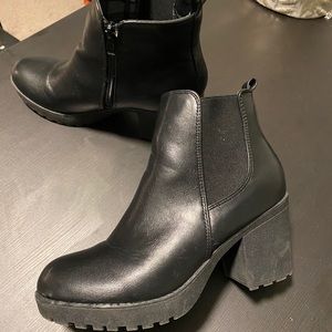 Chunky heel black booties